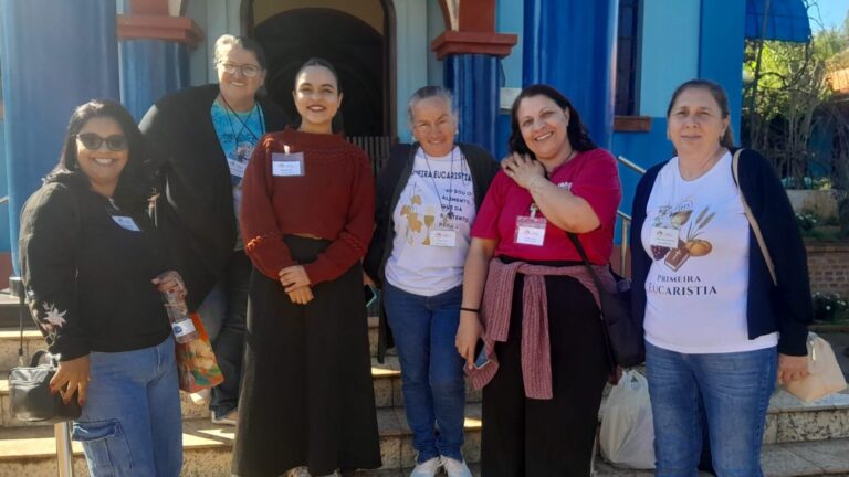 Catequistas da Paróquia participam de Encontro Diocesano em Torrinha